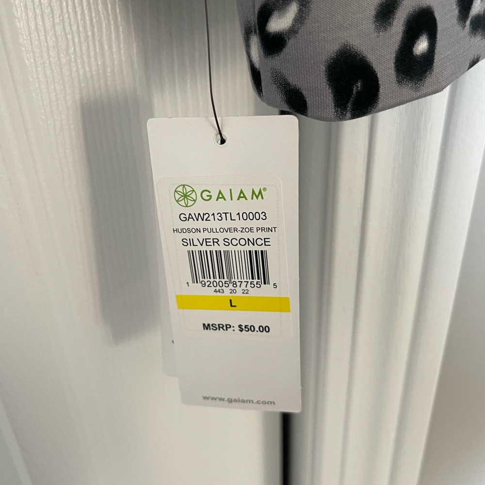 BRAND NEW GAIAM Silver Sconce Hudson Animal Print Sweatshirt Size Large - Picture 2 of 4